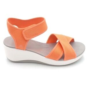 🌟EC🌟 Cloudsteppers by Clark’s Step Cali Skye Coral Platform Sandals - Size 10